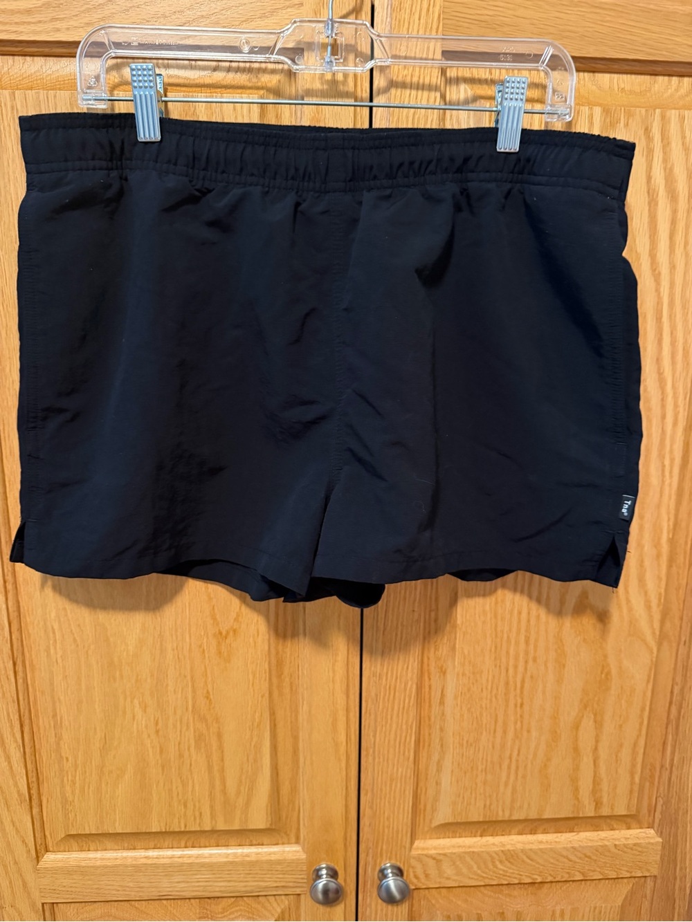 Aritzia TNA The Big Easy Black Shorts - 3 inch inseam- Size Large - Nylon Matte